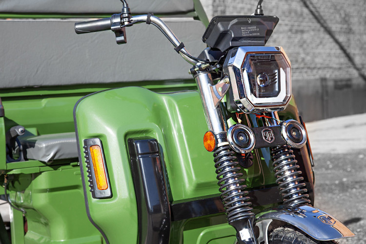 Грузовой электрический трицикл Rutrike Маяк 1500 в Москве